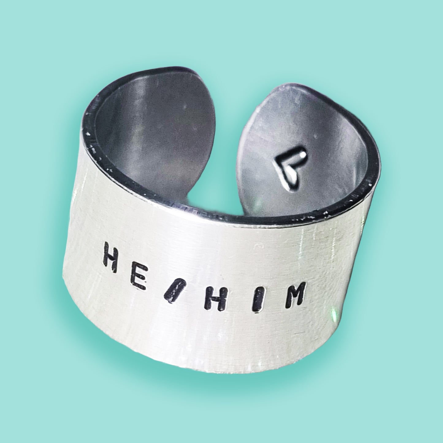 bijou bague pronoms pronouns he him large 2